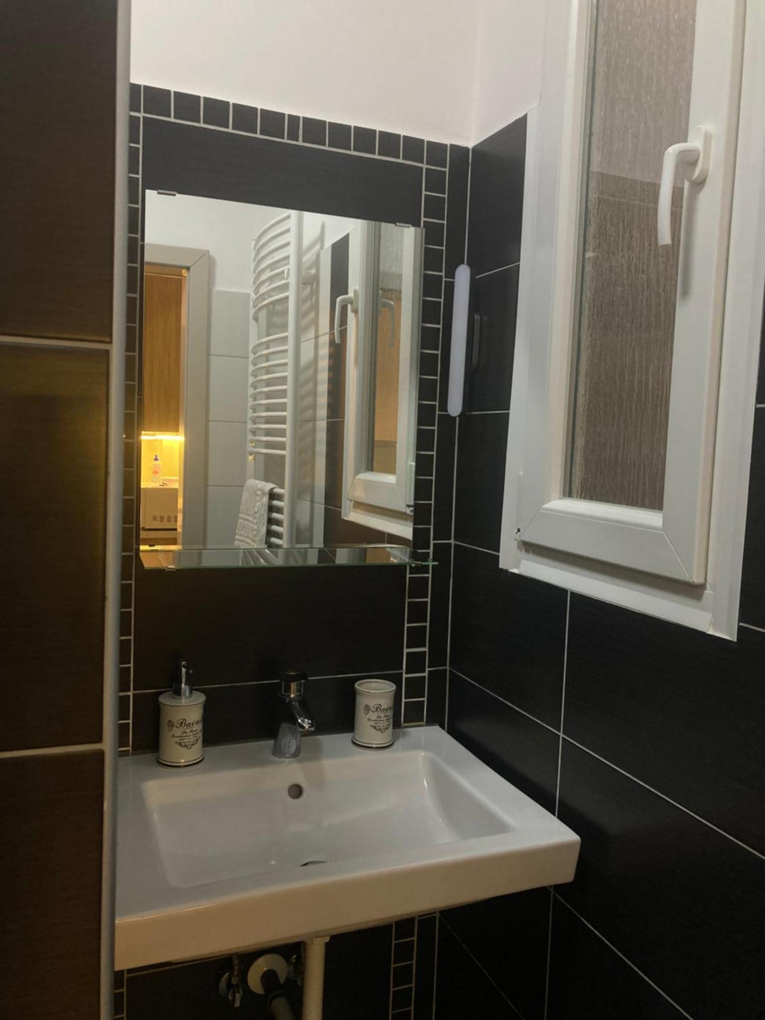 Castel View Apartment Budapest Luaran gambar