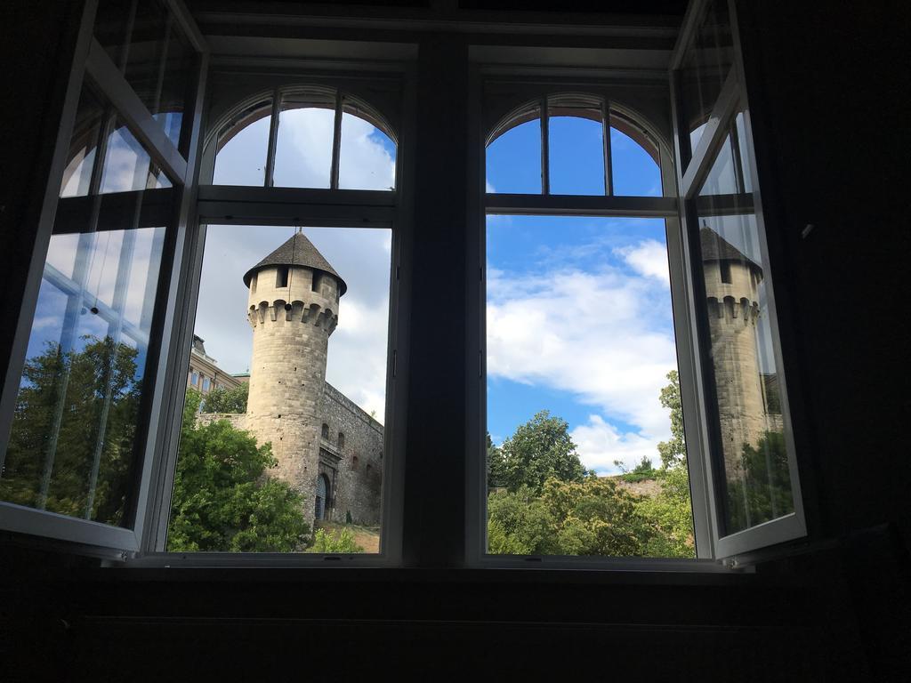Castel View Apartment Budapest Luaran gambar